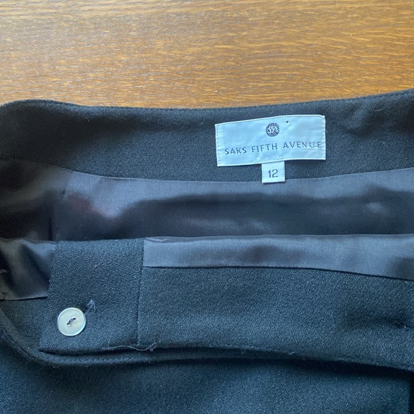 Saks Fifth Avenue size 12 Wool Skirt - Picture 4 of 6